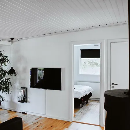 Recharging Luxury For Maksimum 4 People With Magnificent Sea View No Breakfast - One Bathroom - Hottub Open From 15april-1november Fakse Ladeplads
