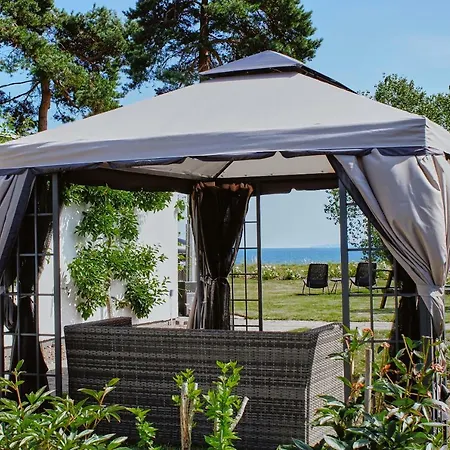Recharging Luxury For Maksimum 4 People With Magnificent Sea View No Breakfast - One Bathroom - Hottub Open From 15april-1november * Fakse Ladeplads